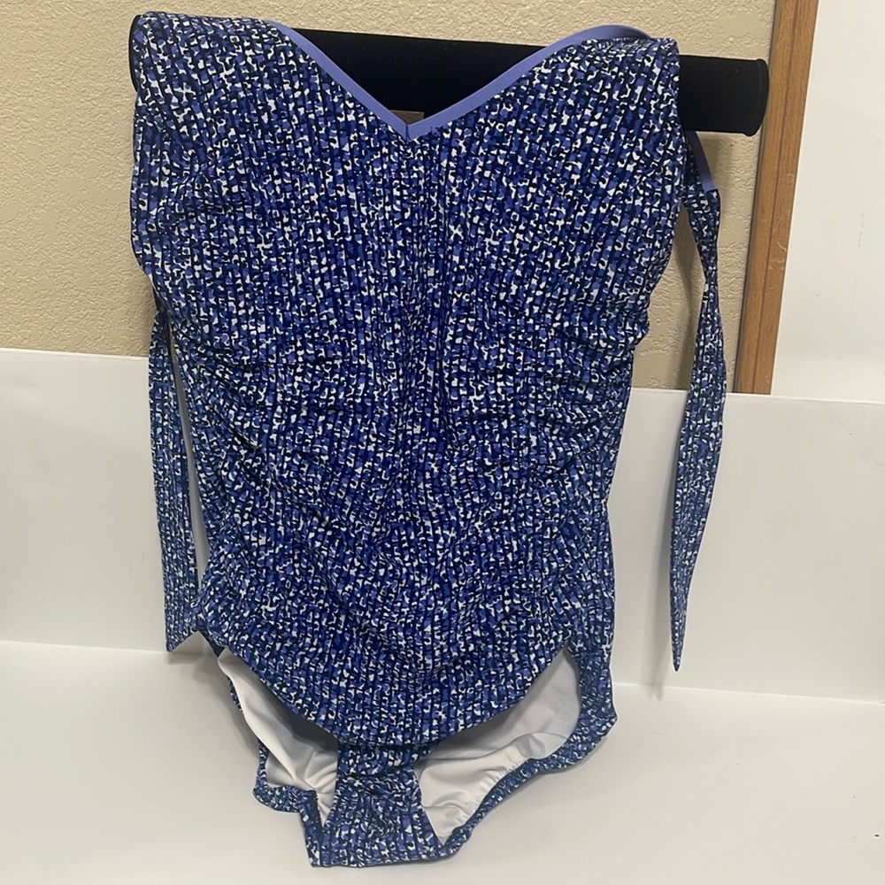 Lands End size 6 blue Swimsuit